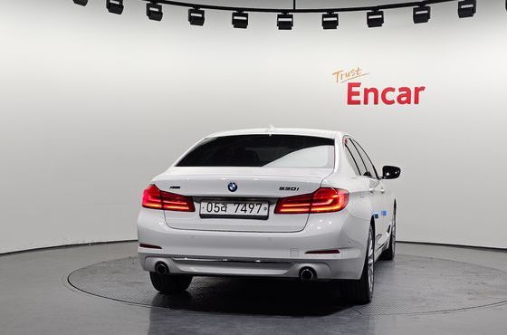 BMW 5-Series 530i xDrive Luxury Plus — пробег 70 650 км — фото 4 из 5