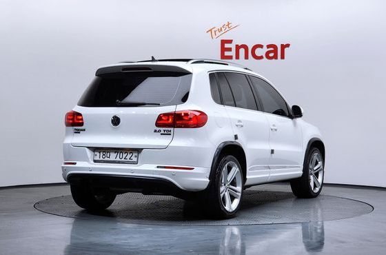 Volkswagen Tiguan 2.0 TDI R-Line 5N — пробег 93 411 км — фото 2 из 5