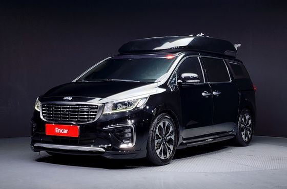 Kia Carnival Gasoline 9-Seater Hi-Limousine Noblesse Special — пробег 67 428 км — фото 1 из 5