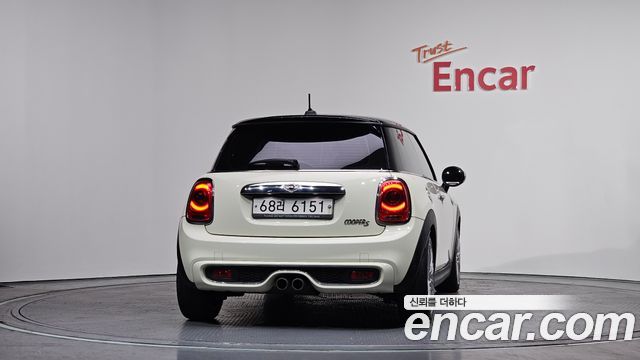 Mini Cooper Standard Third Generation — пробег 101 245 км — фото 4 из 5