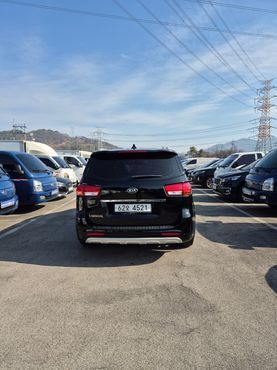 Kia Carnival 9-seater Prestige — пробег 136 838 км — фото 4 из 5