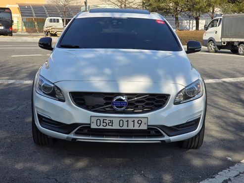 Volvo V60 T5 AWD — пробег 113 000 км — фото 1 из 5
