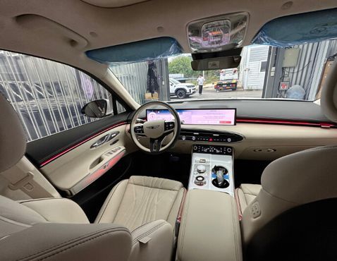 Genesis GV70 2.5T Gasoline AWD — пробег 9 600 км — фото 2 из 3