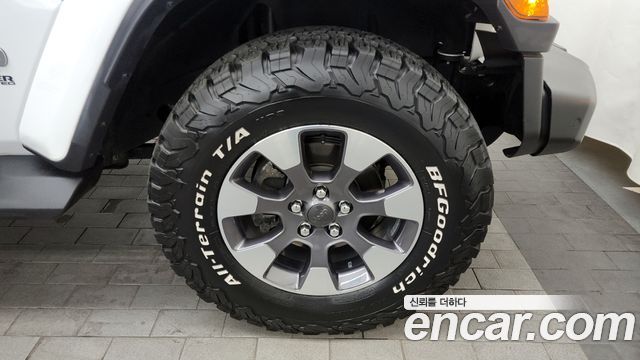 Jeep Wrangler 2.0 Overland Power Top 4Door — пробег 98 755 км — фото 5 из 5