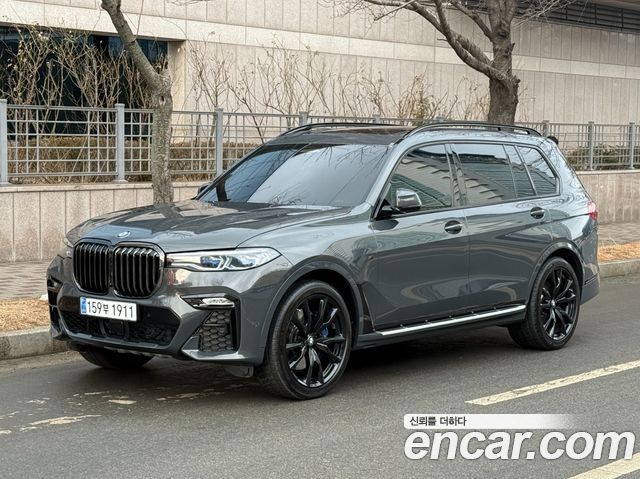 BMW X7 xDrive 40i M Sport Online Exclusive Edition 6 Seater — пробег 48 090 км — фото 2 из 5