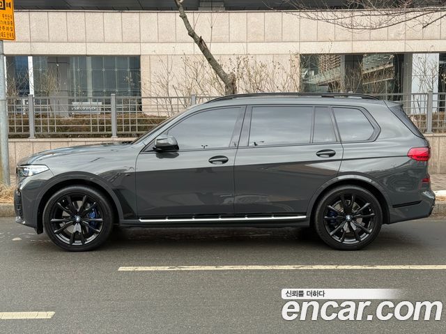 BMW X7 xDrive 40i M Sport Online Exclusive Edition 6 Seater — пробег 48 090 км — фото 3 из 5
