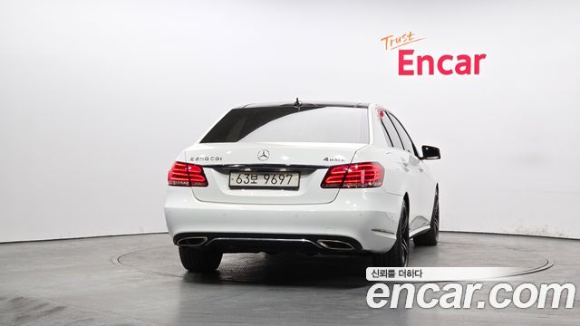 Mercedes-Benz E-Class E250 CDI 4MATIC — пробег 85 158 км — фото 4 из 5