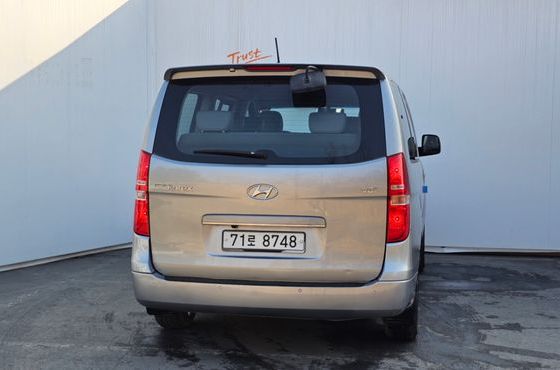Hyundai Starex 12-Seater Wagon Modern — пробег 101 454 км — фото 4 из 5