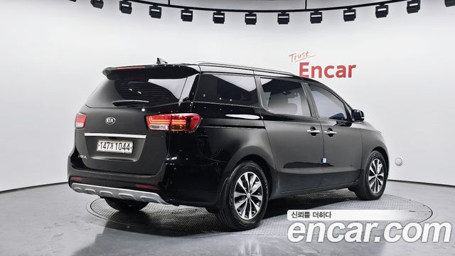 Kia Carnival из Кореи Encar