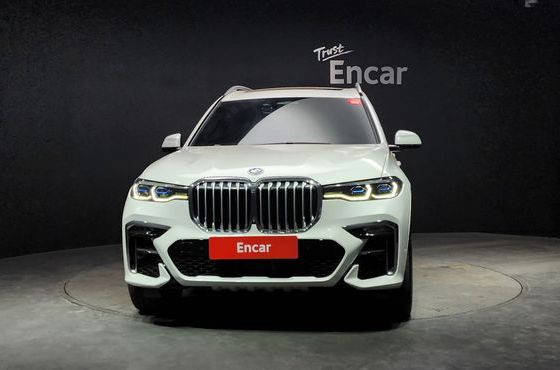 BMW X7 xDrive 40i M Sport 6STR — пробег 135 909 км — фото 3 из 5