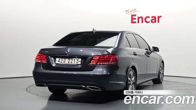 Mercedes-Benz E-Class E220 Bluetec Avantgarde — пробег 133 054 км — фото 2 из 5