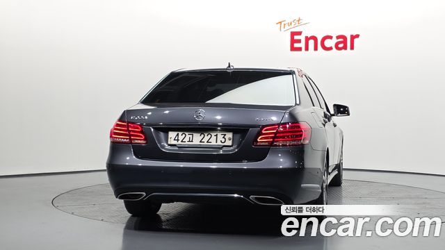 Mercedes-Benz E-Class E220 Bluetec Avantgarde — пробег 133 054 км — фото 4 из 5