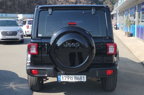 Jeep Wrangler 2.0 Overland Power Top 4Door — пробег 74 100 км — фото 3 из 5