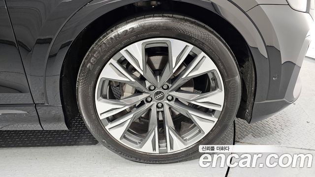 Audi Q8 из Кореи Encar