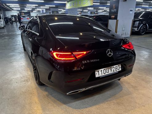 Mercedes-Benz CLS-Class CLS300d AMG Line — пробег 53 000 км — фото 2 из 5