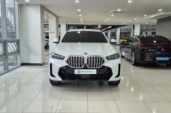 BMW X6 xDrive40i M Sport — пробег 9 700 км — фото 3 из 5