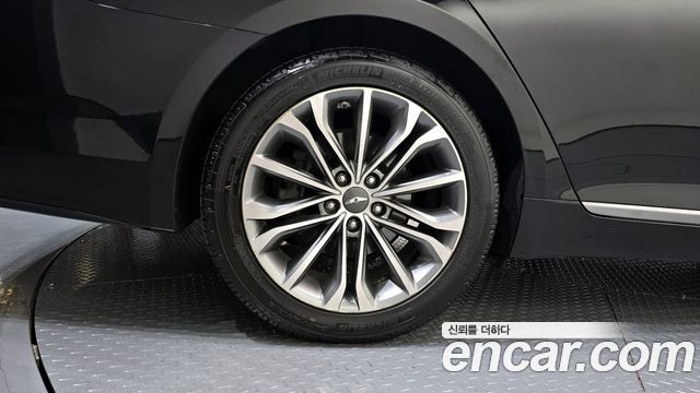 Hyundai Genesis из Кореи Encar