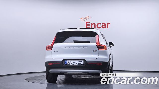 Volvo XC40 B4 Inscription — пробег 50 662 км — фото 4 из 5