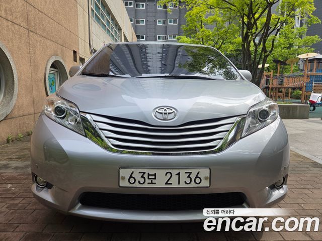 Toyota Sienna из Кореи Encar