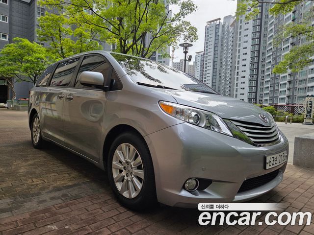 Toyota Sienna из Кореи Encar