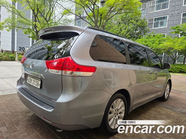 Toyota Sienna из Кореи Encar