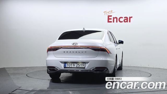 Hyundai Grandeur из Кореи Encar