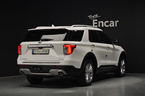 Ford Explorer 2.3 LimIted 4WD — пробег 53 572 км — фото 2 из 5