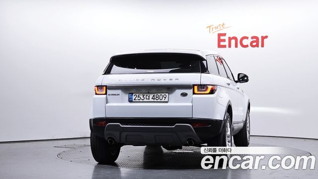 Land Rover Range Rover Evoque 2.0 TD4 SE — пробег 78 349 км — фото 4 из 5