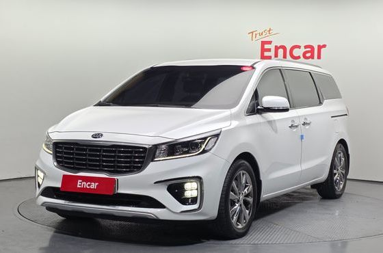 Kia Carnival 7-Seater Limousine VIP — пробег 86 140 км — фото 1 из 5