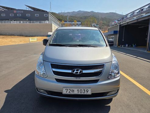 Hyundai Starex 12-Seater Wagon CVX Luxury — пробег 151 831 км — фото 1 из 5