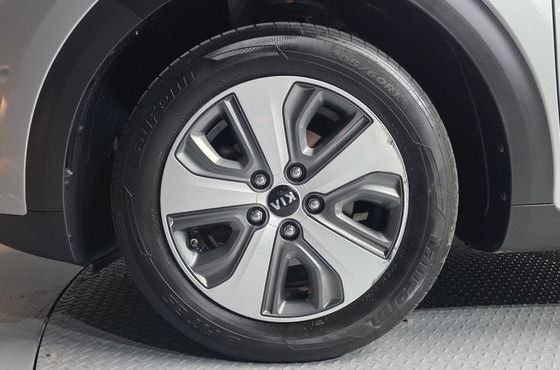 Kia Niro Prestige — пробег 137 964 км — фото 5 из 5