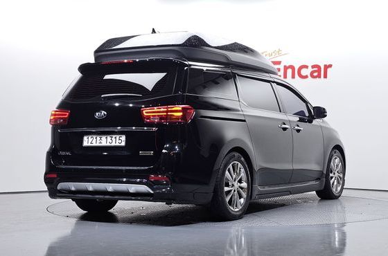 Kia Carnival 7-Seater Hi-Limousine President — пробег 122 246 км — фото 2 из 5
