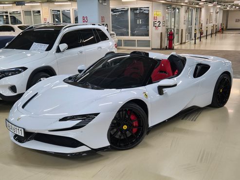 Ferrari SF90 4.0 — пробег 6 800 км — фото 1 из 5