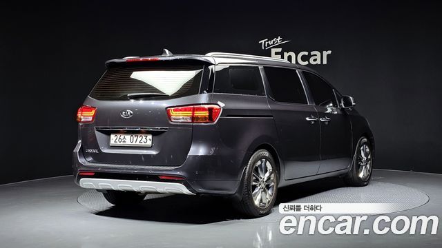 Kia Carnival из Кореи Encar