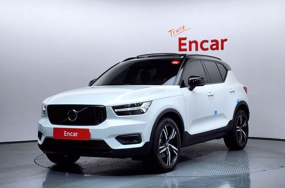 Volvo XC40 T4 R-Design — пробег 65 870 км — фото 1 из 5