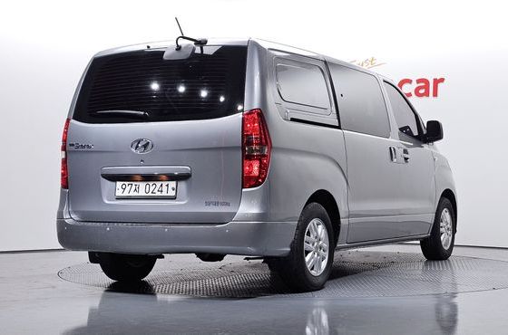 Hyundai Starex Van 5-Seater Smart — пробег 67 415 км — фото 2 из 5