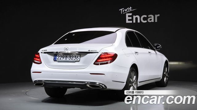 Mercedes-Benz E-Class из Кореи Encar