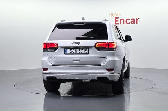 Jeep Cherokee 3.6 Limited-X WK2 — пробег 38 830 км — фото 4 из 5
