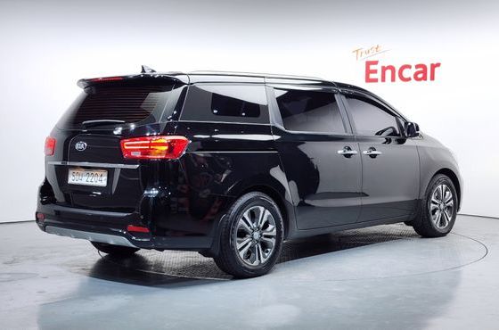 Kia Carnival 9-Seater Luxury — пробег 46 460 км — фото 2 из 5
