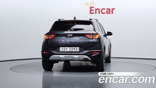Kia Stonic из Кореи Encar