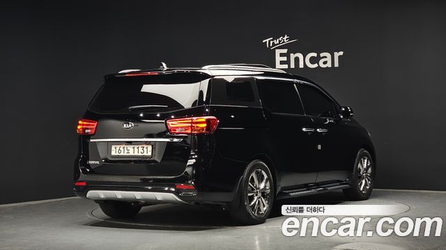 Kia Carnival из Кореи Encar