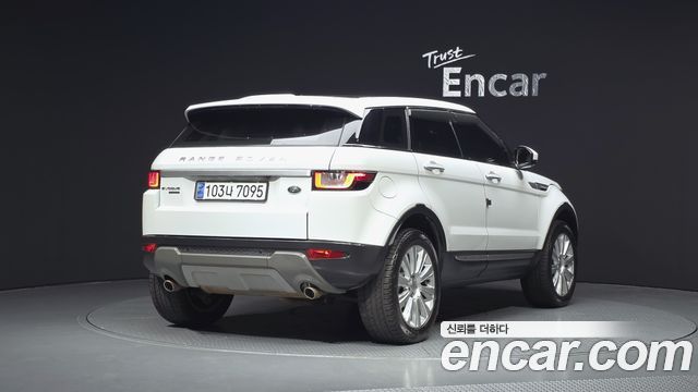 Land Rover Range Rover Evoque 2.0 TD4 HSE — пробег 86 599 км — фото 2 из 5