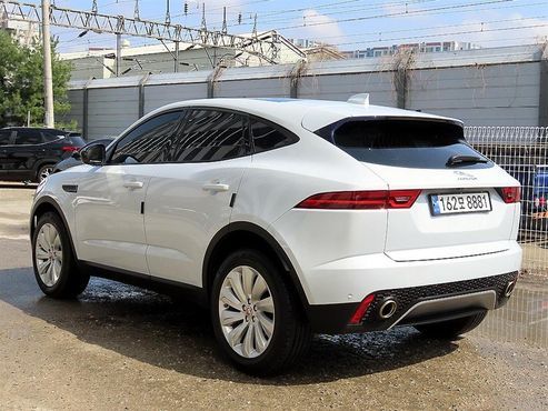 Jaguar E-PACE P250 S — пробег 93 205 км — фото 3 из 5