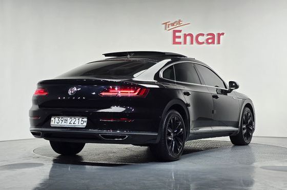 Volkswagen Arteon 2.0 TDI Prestige — пробег 114 433 км — фото 2 из 5
