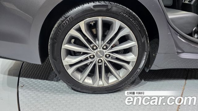 Hyundai Genesis из Кореи Encar