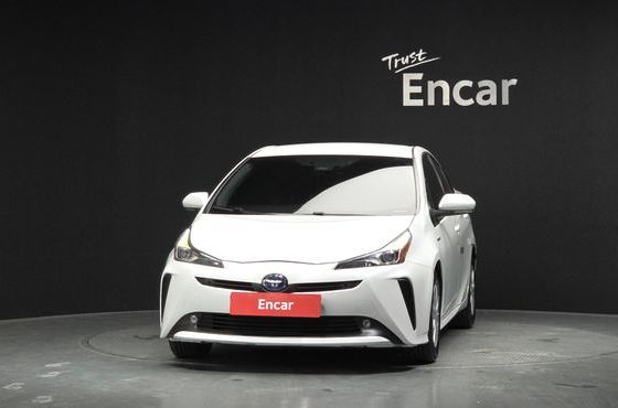 Toyota Prius 1.8 — пробег 56 879 км — фото 3 из 5