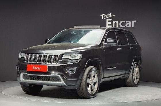 Jeep Cherokee 3.0 Diesel Overland WK2 — пробег 256 225 км — фото 1 из 5