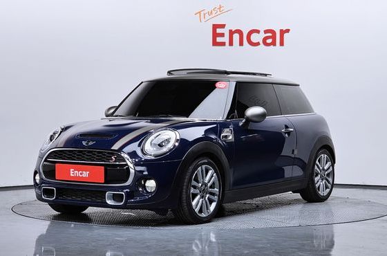 Mini Cooper Seven Edition 3rd — пробег 120 458 км — фото 1 из 5
