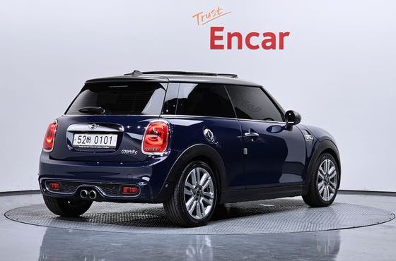 Mini Cooper Seven Edition 3rd — пробег 120 458 км — фото 2 из 5