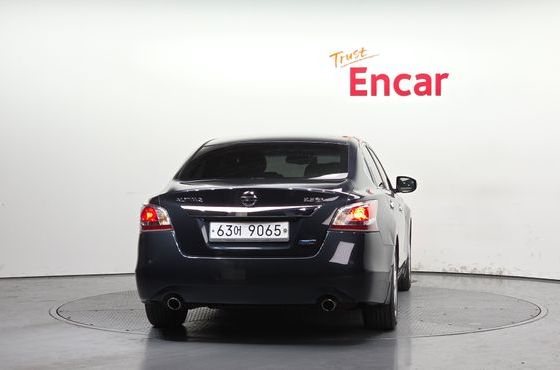 Nissan Altima 2.5 L33 — пробег 180 645 км — фото 4 из 5